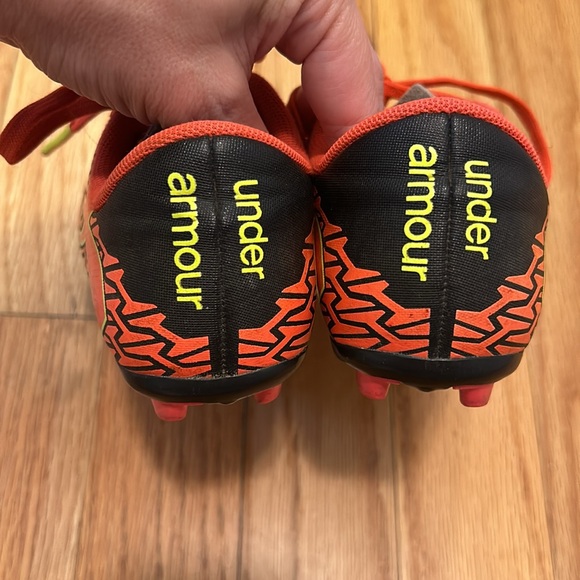 ✨ UNDER ARMOUR ✨ Little Boys/Toddlers Neon Orange FORCE Soccer Cleats Size 11K - Picture 5 of 9
